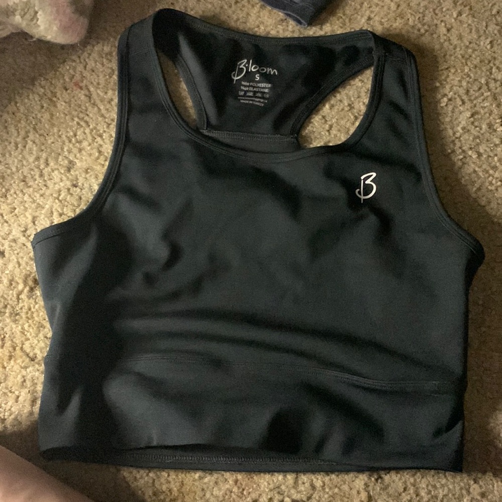 athletic top